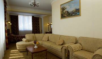 ЛЮКС-ФЭМИЛИ в Гостинице Чеботарев